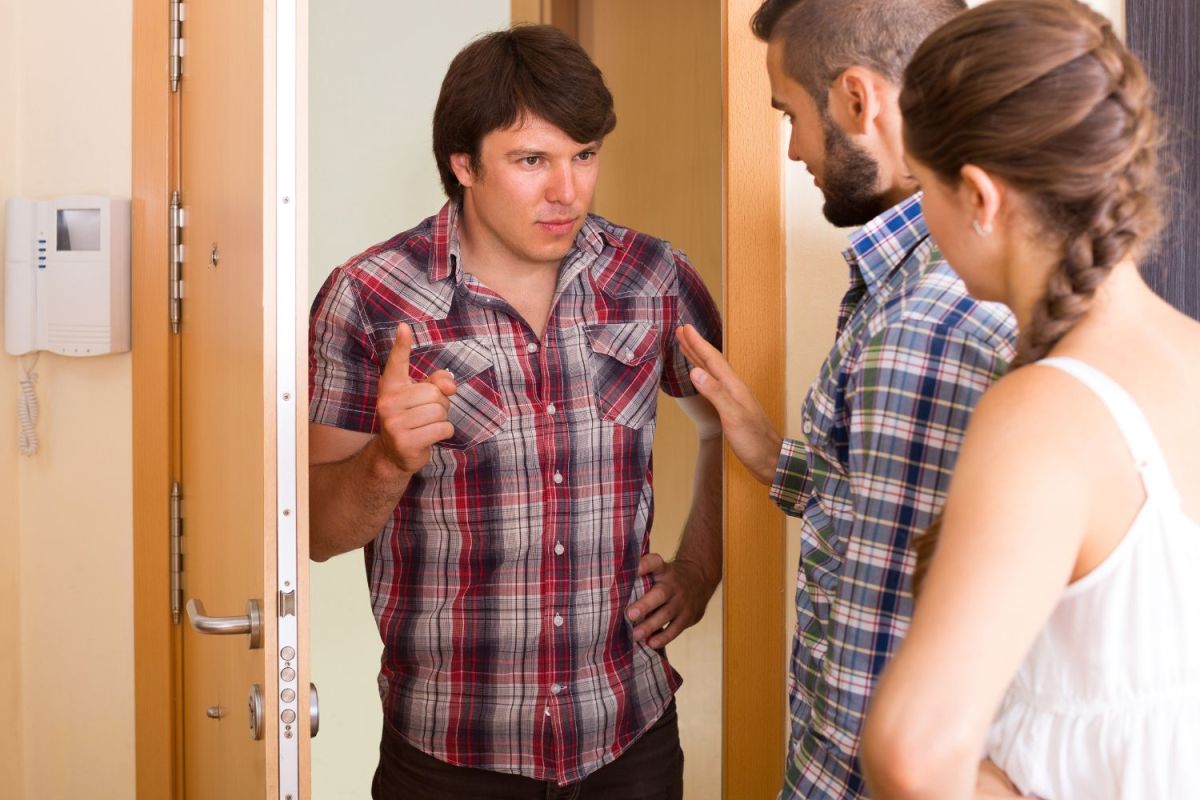 Cómo denunciar acoso vecinal