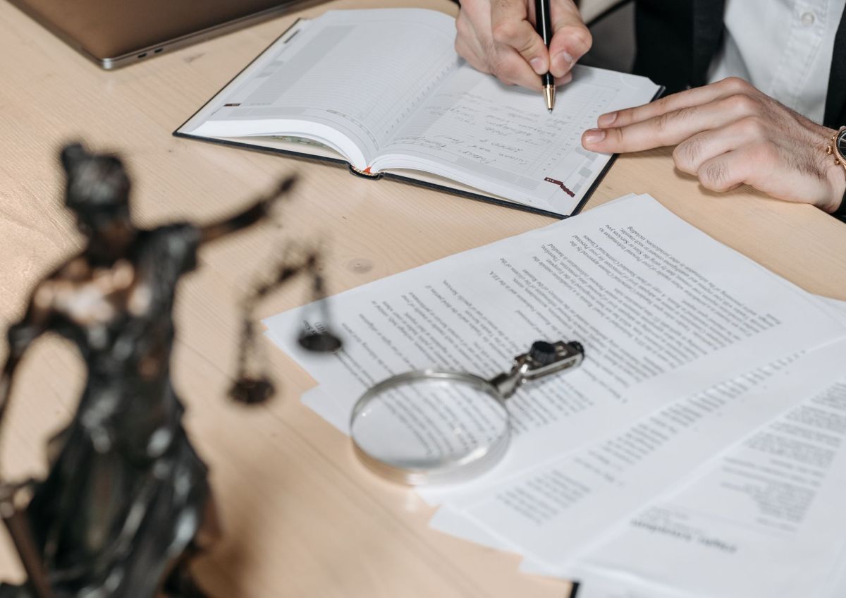 Defensa jurídica si te acusan sin pruebas sólidas