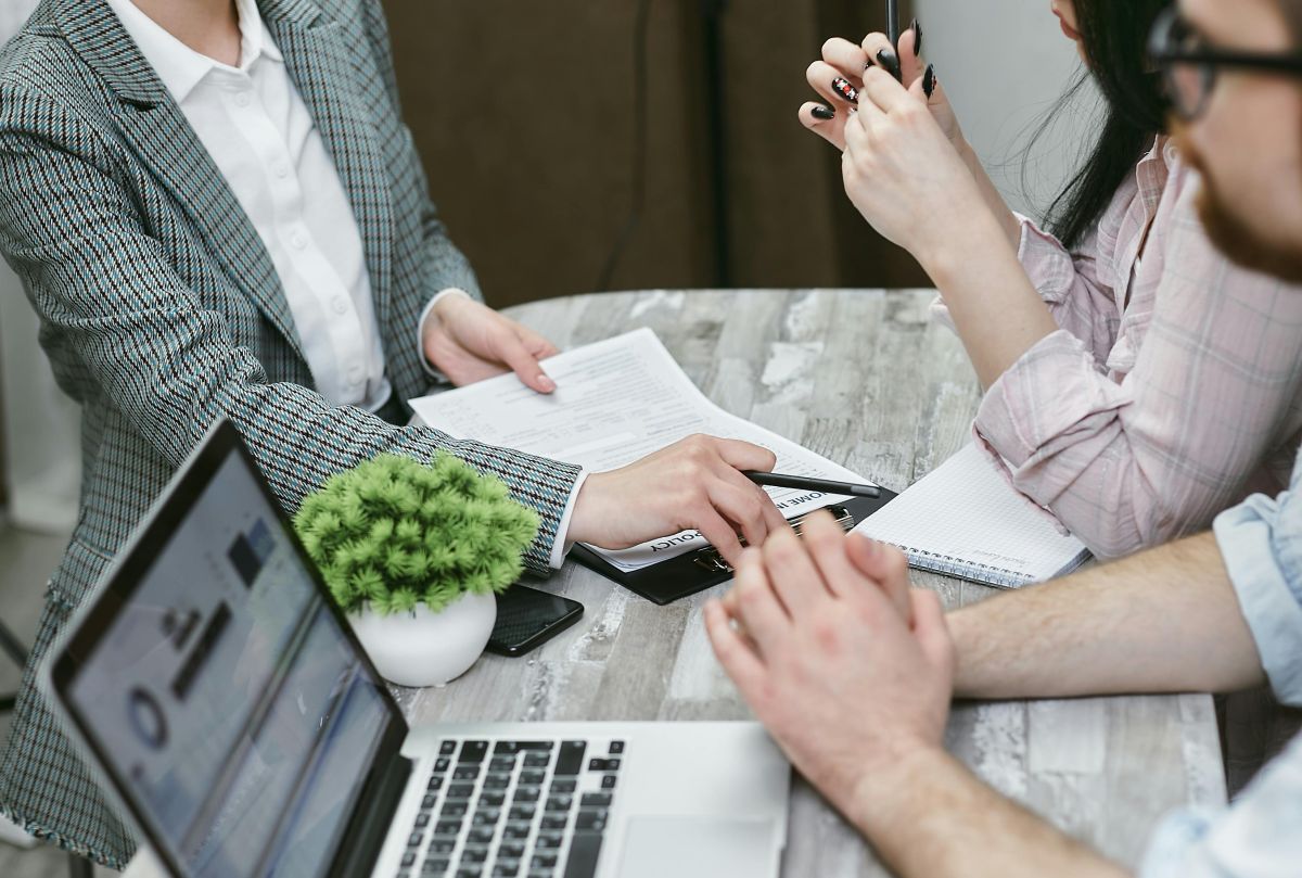¿Qué derechos tengo en un contrato de prácticas?