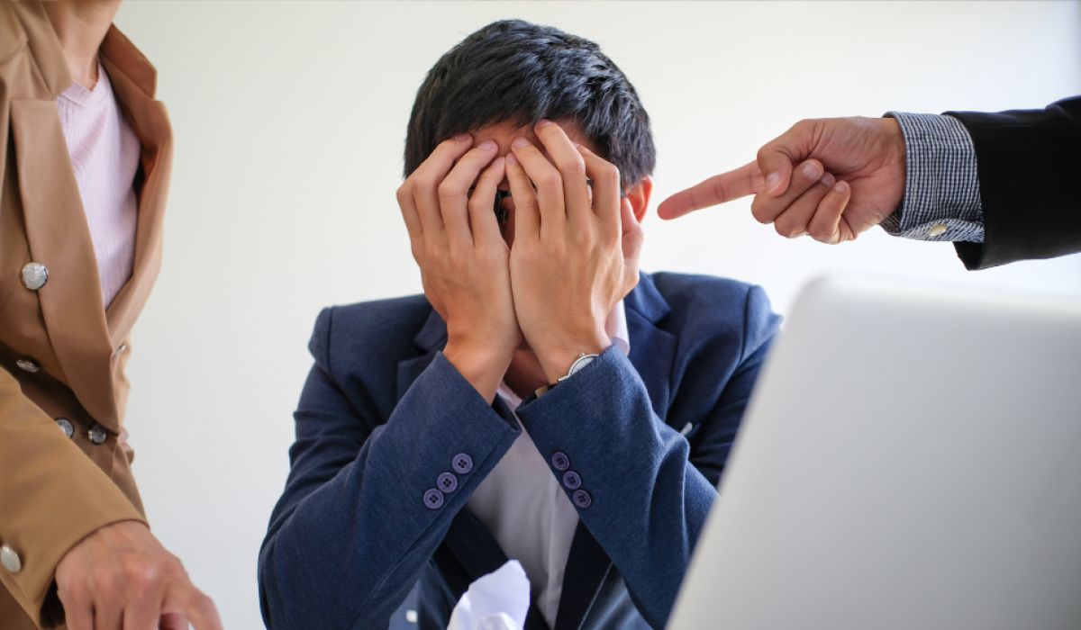 Qué hacer si tu jefe te acosa laboralmente